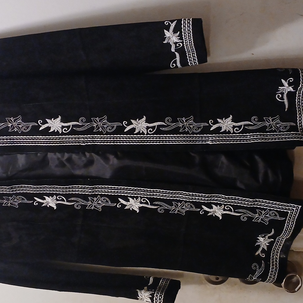 I Am In The Process Of Moving To A New Location. - image 1